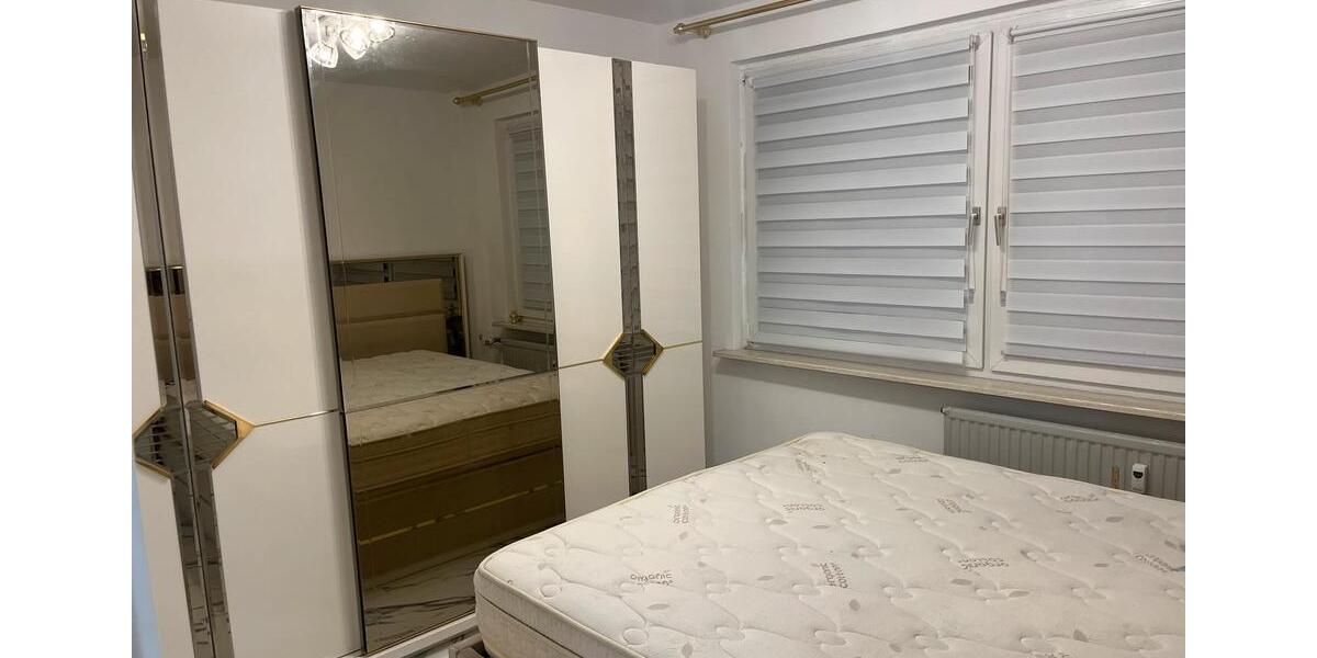 Etagenwohnung Duisburg Duisburg-Mitte - 3 Zimmer, 80 m&sup2;, 1.300&euro; | Angebot:25571232