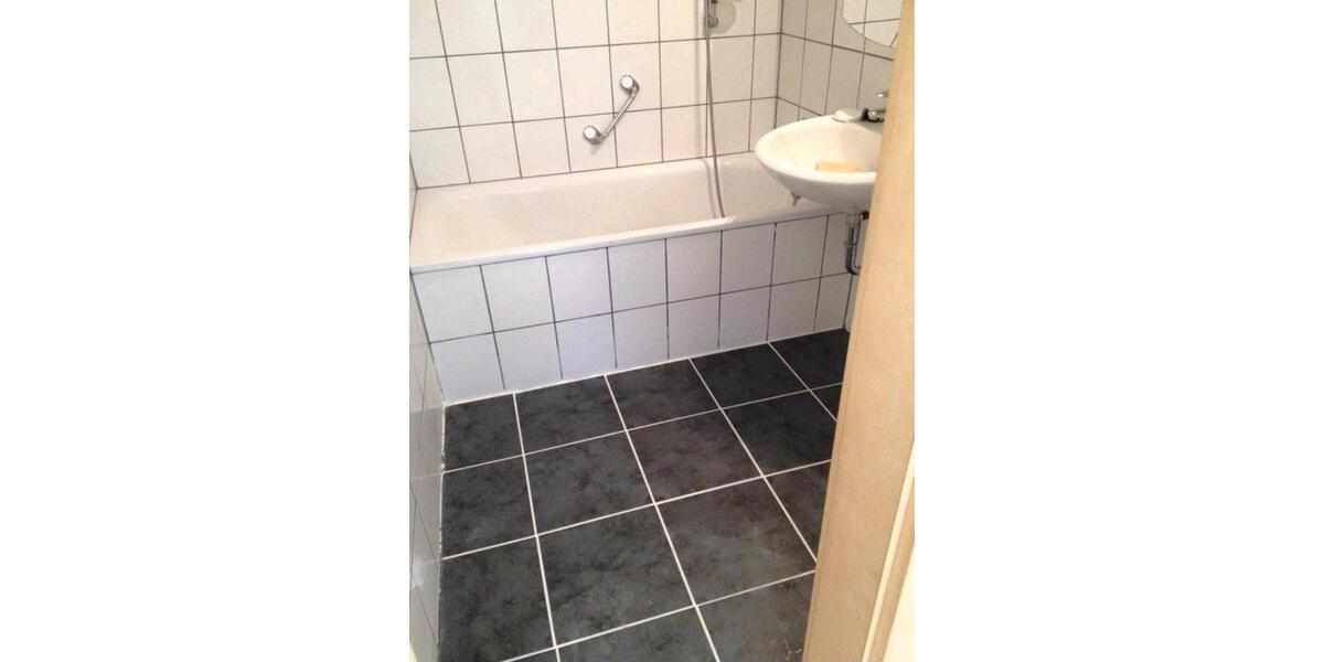 Etagenwohnung Mönchengladbach Süd - 4 Zimmer, 79 m&sup2;, 159.000&euro; | Angebot:25655950
