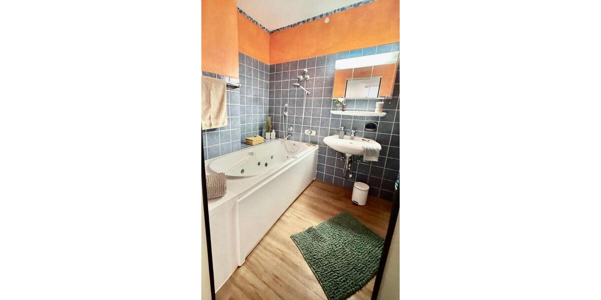 Einfamilienhaus Velbert Velbert-Mitte - 9 Zimmer, 198 m&sup2;, 495.000&euro; | Angebot:26698045