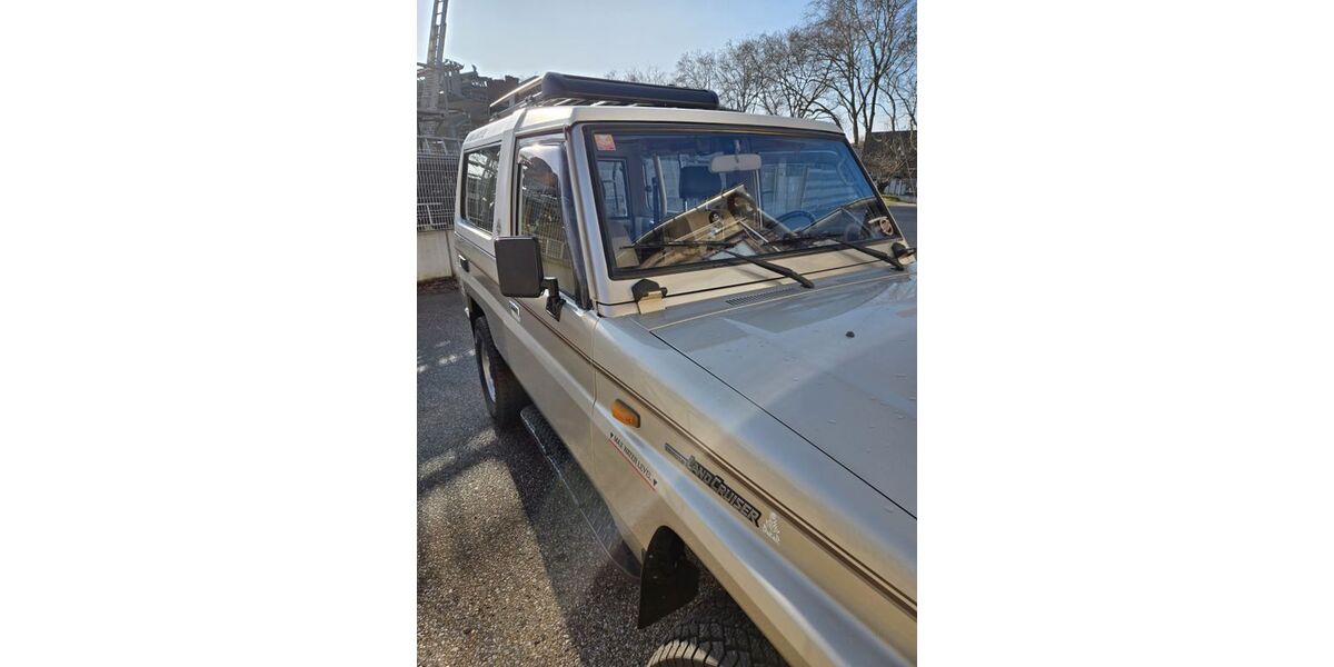 Toyota Land Cruiser 256.500 km 35.850 &euro; Mönchengladbach 41065