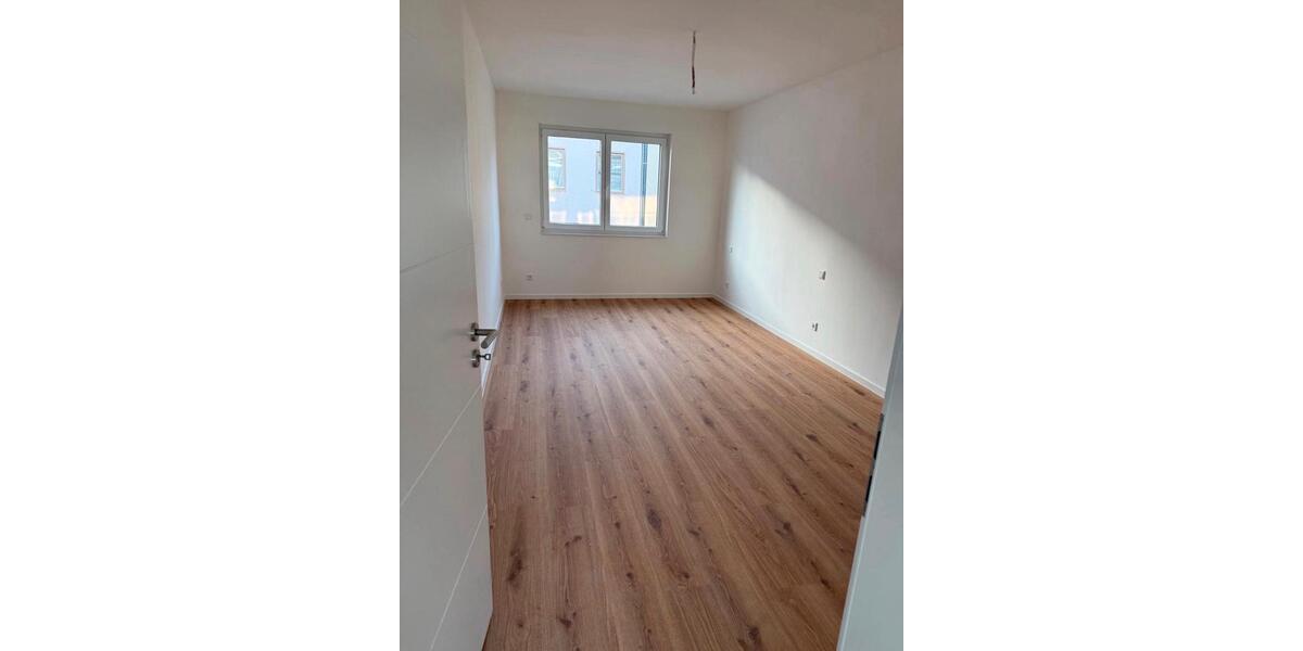 Etagenwohnung Mönchengladbach Nord - 2 Zimmer, 67 m&sup2;, 1.150&euro; | Angebot:25906203