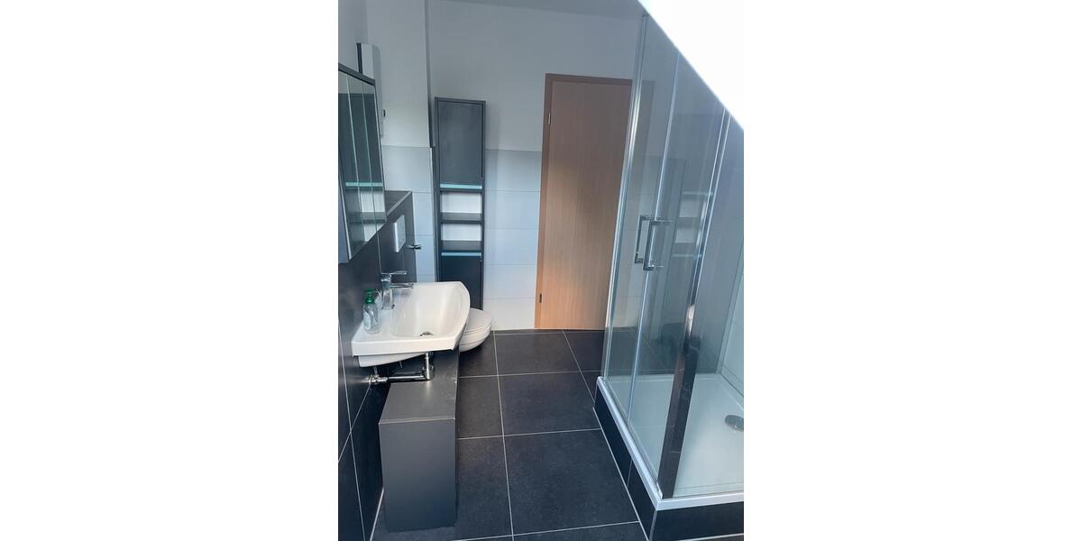 Dachgeschoßwohnung Mönchengladbach Süd - 3 Zimmer, 79 m&sup2;, 600&euro; | Angebot:26669617