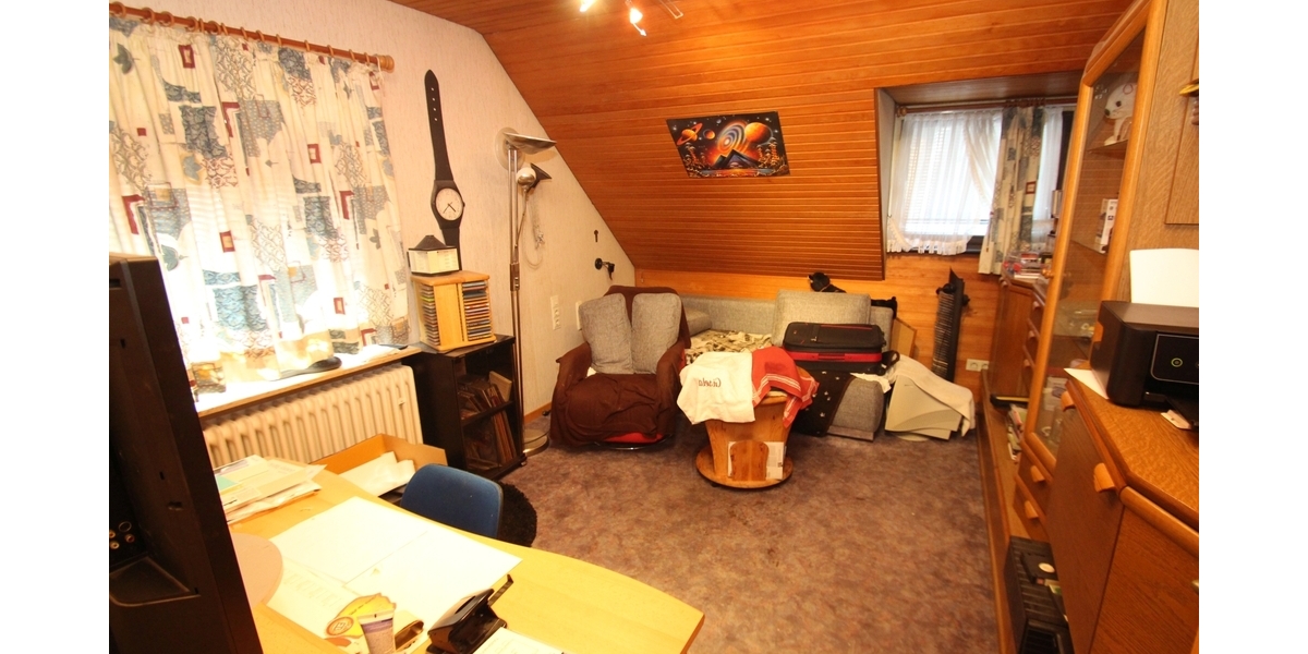 Mit 3D-Rundgang: Ihr neues Zuhause in Reusrath - Einfamilienhaus mit Potenzial und großem Grundstück - Einfamilienhaus Langenfeld | Angebot:26985260