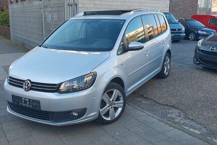 VW Touran 144.000 km 10.990 &euro; Mönchengladbach 41061