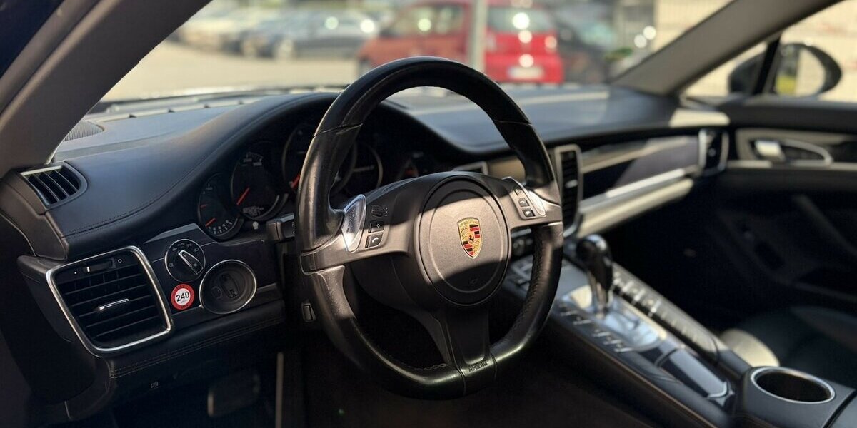 Porsche Panamera 4 / Xenon / 20 ´´ Felgen / GSD / TV 189.000 km 32.900 &euro; Mönchengladbach 41066