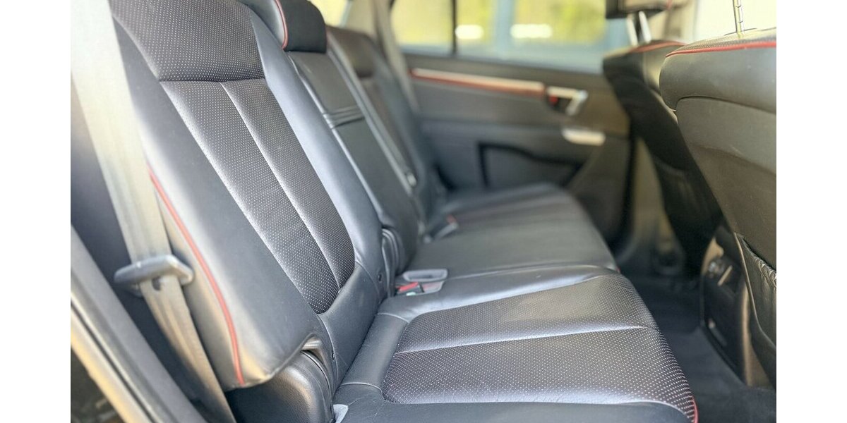Hyundai Santa Fe 2.0 CRDi Team 08 / Automatik / Allrad 168.000 km 5.900 &euro; Mönchengladbach 41066