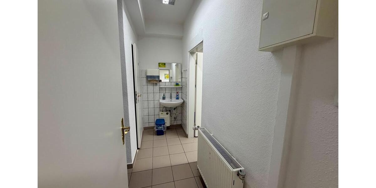 Gewerbeobjekt Düsseldorf Stadtmitte - 2.200&euro; | Angebot:25986466