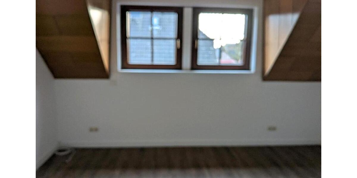 Dachgeschoßwohnung Wachtendonk - 1 Zimmer, 72 m&sup2;, 700&euro; | Angebot:25638781