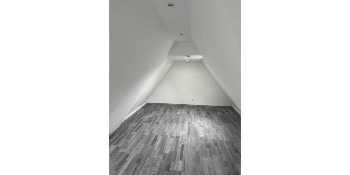 Etagenwohnung Velbert Velbert-Mitte - 2 Zimmer, 95 m&sup2;, 750&euro; | Angebot:26643584