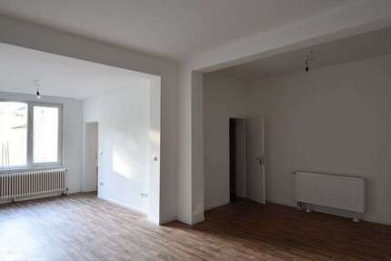 Wohnung Krefeld Krefeld-Mitte - 2 Zimmer, 84 m&sup2;, 850&euro; | Angebot:25976697