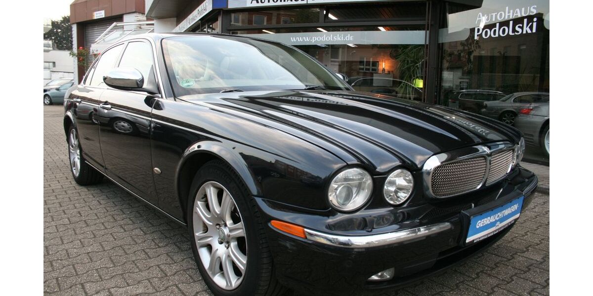 Jaguar XJ 418.376 km 7.777 &euro; Mönchengladbach 41065