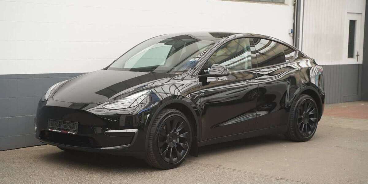 Tesla Model Y 52.780 km 33.950 &euro; Mönchengladbach 41236