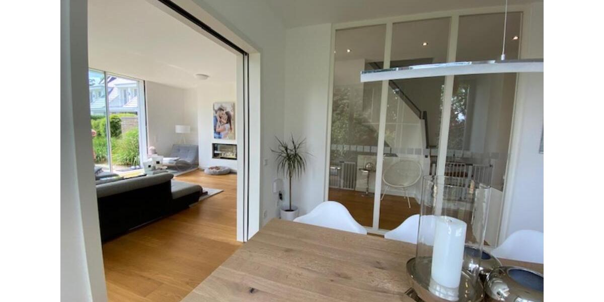 Doppelhaushälfte Düsseldorf Niederkassel - 6 Zimmer, 220 m&sup2;, 5.900&euro; | Angebot:25362583