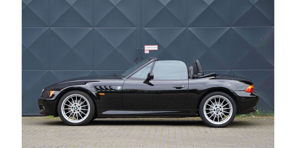 BMW Z3 61.637 km 13.900 &euro; Düsseldorf 40549