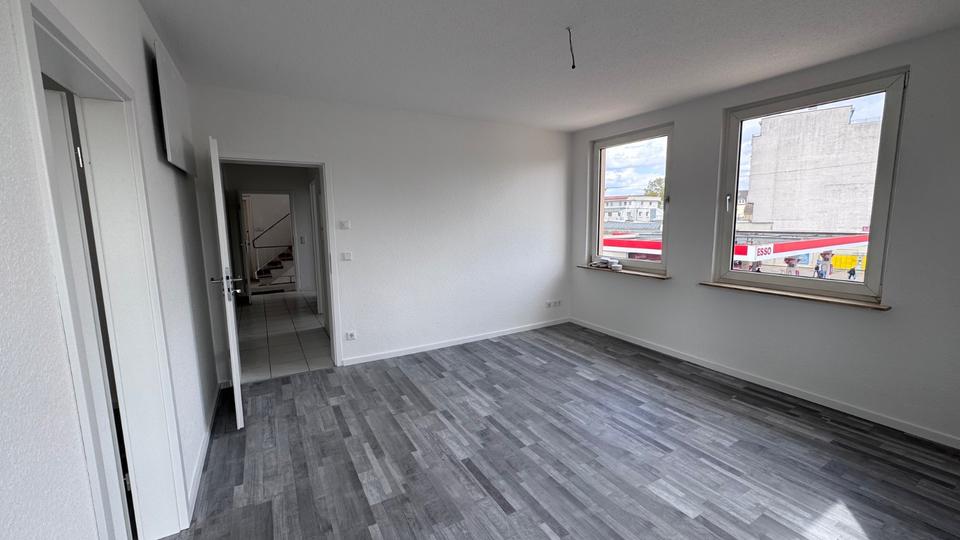 Etagenwohnung Krefeld Cracau - 3 Zimmer, 65 m&sup2;, 565&euro; | Angebot:26618876