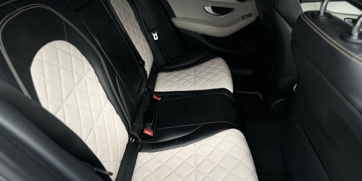 Mercedes-Benz C 220 Designo / AMG / LED / 360° Cam / Allrad 220.000 km 20.990 &euro; Mönchengladbach 41066