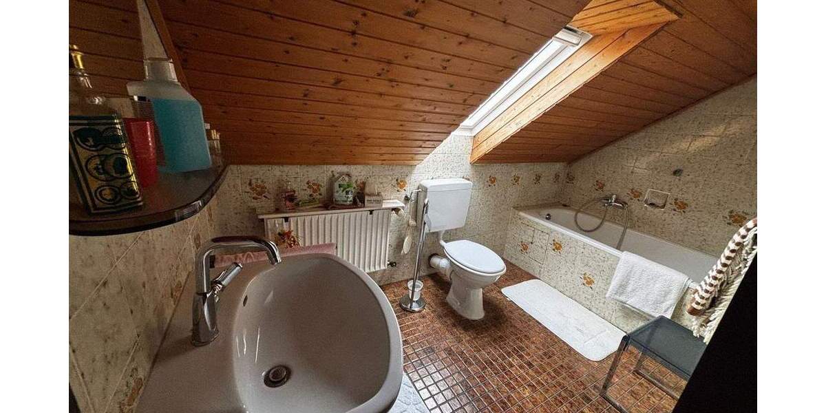 Reihenmittelhaus Krefeld Fischeln - 5 Zimmer, 105 m&sup2;, 395.000&euro; | Angebot:25820518