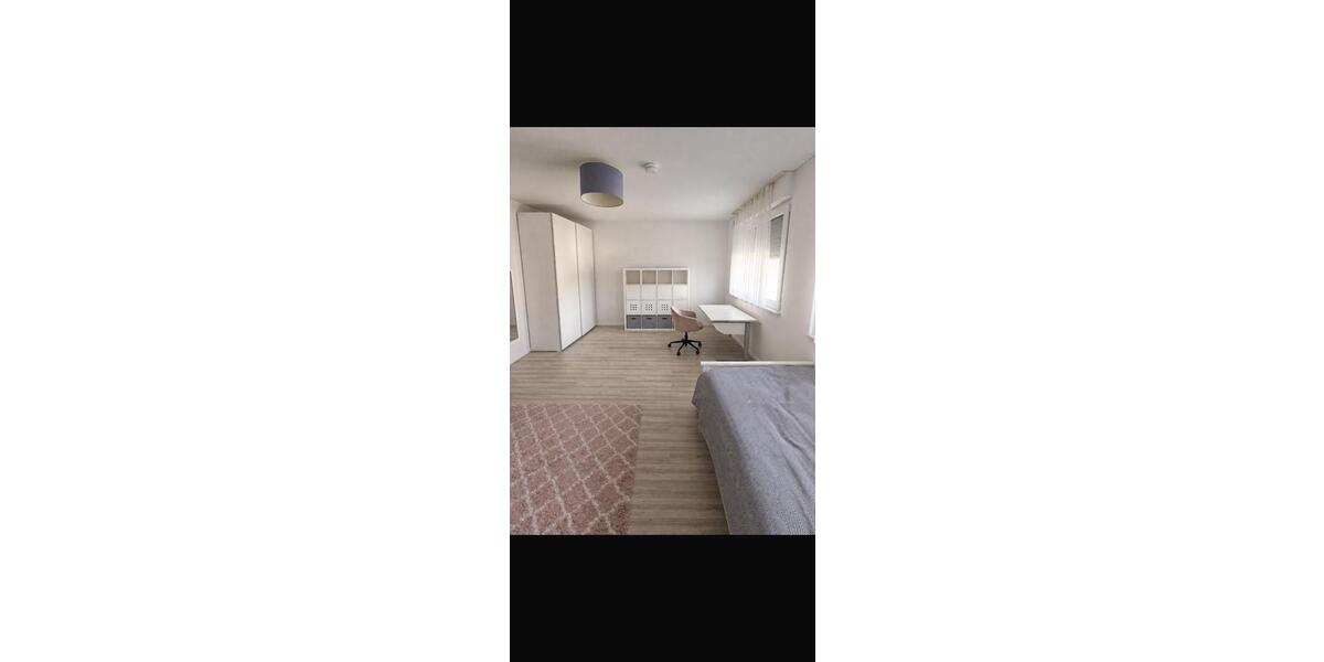 Reihenhaus Ratingen Tiefenbroich - 4 Zimmer, 130 m&sup2;, 1.950&euro; | Angebot:25945147