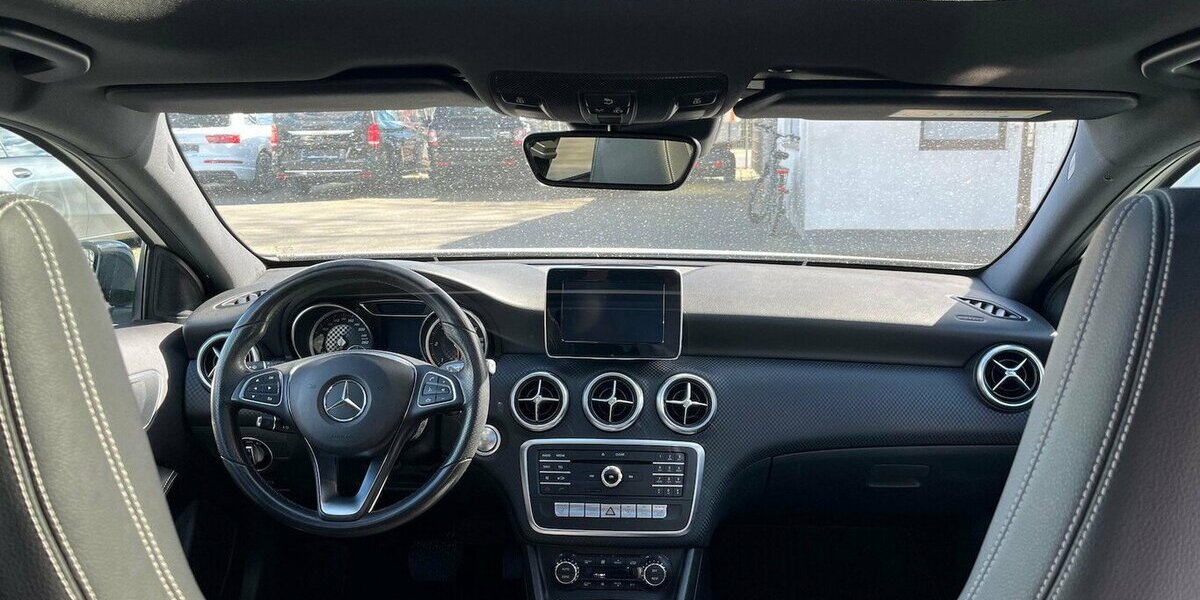Mercedes-Benz A 220 CDI / AMG / Pano / Kamera / Navi / Euro6 195.000 km 16.390 &euro; Mönchengladbach 41066