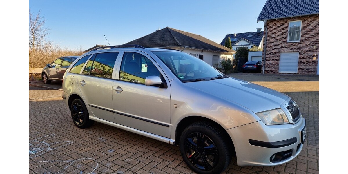 Skoda Fabia 389.000 km 1.480 &euro; Dormagen 41539