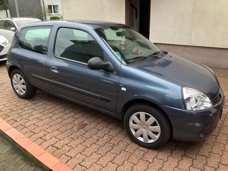 Renault Clio 27.730 km 4.500 &euro; Oberhausen 46147