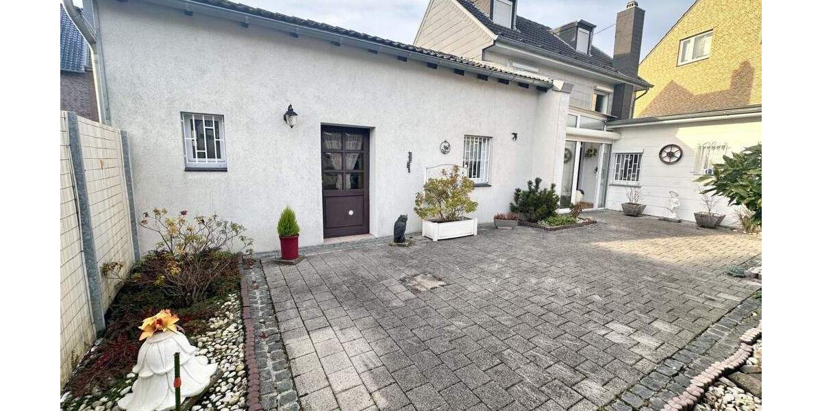 Einfamilienhaus Mönchengladbach Pongs - 6 Zimmer, 155 m&sup2;, 229.000&euro; | Angebot:25684504