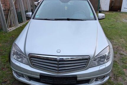 Mercedes-Benz C 180 231.858 km 4.900 &euro; Mülheim an der Ruhr 45479