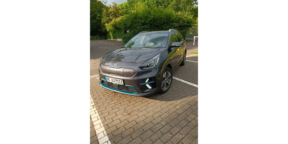 Kia Niro 87.500 km 20.720 &euro; Krefeld 47802