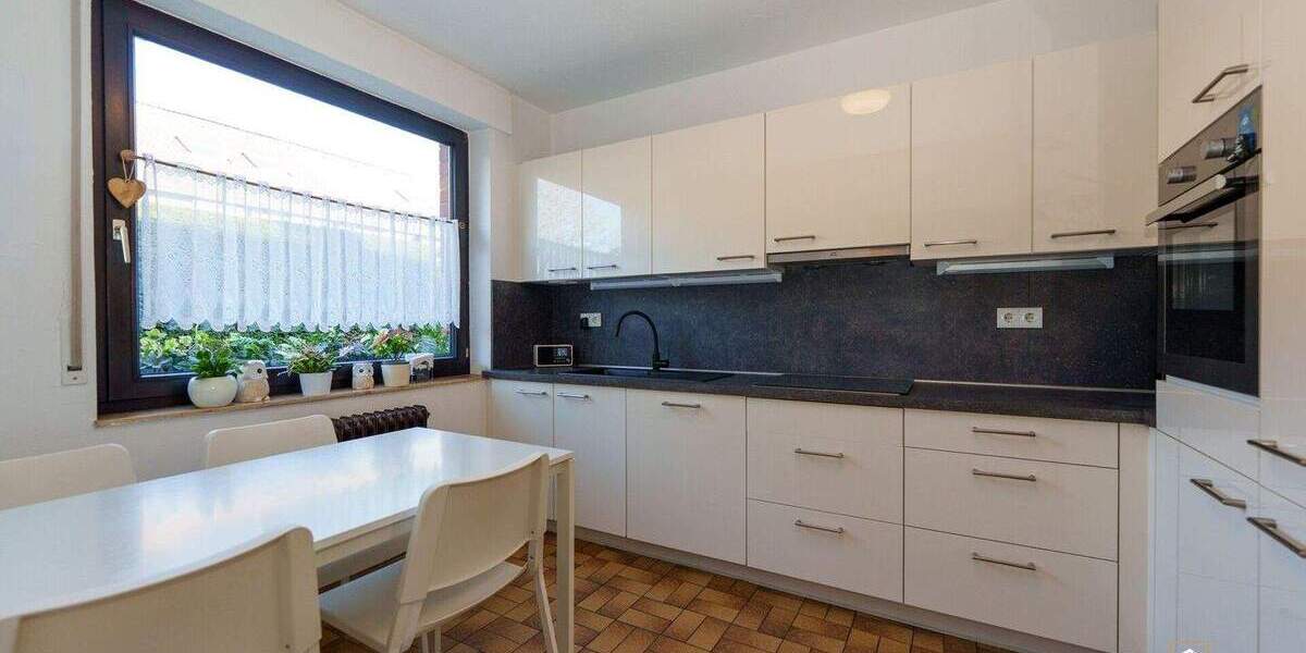 Mehrfamilienhaus, Wohnhaus Krefeld / Fischeln Fischeln - 5 Zimmer, 150 m&sup2;, 499.000&euro; | Angebot:25774713