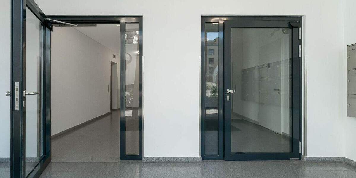 Etagenwohnung Düsseldorf Heerdt - 2 Zimmer, 101 m&sup2;, 650.000&euro; | Angebot:25863484