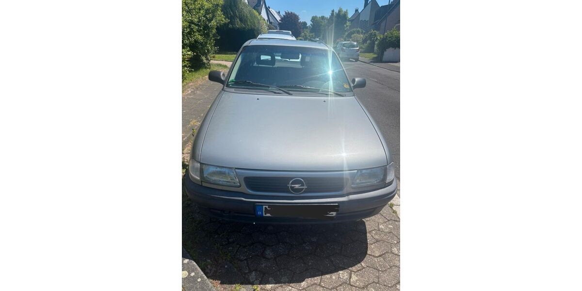 Opel Astra 81.000 km 2.750 &euro; Meerbusch 40670