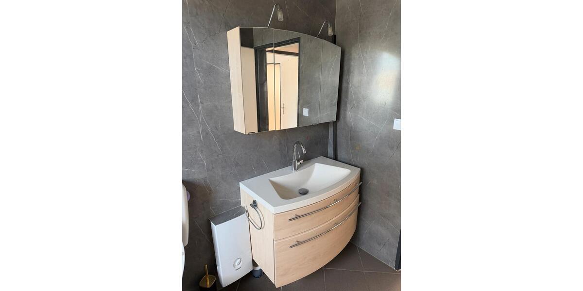 Etagenwohnung Krefeld Benrad - 2 Zimmer, 52 m&sup2;, 850&euro; | Angebot:26664054