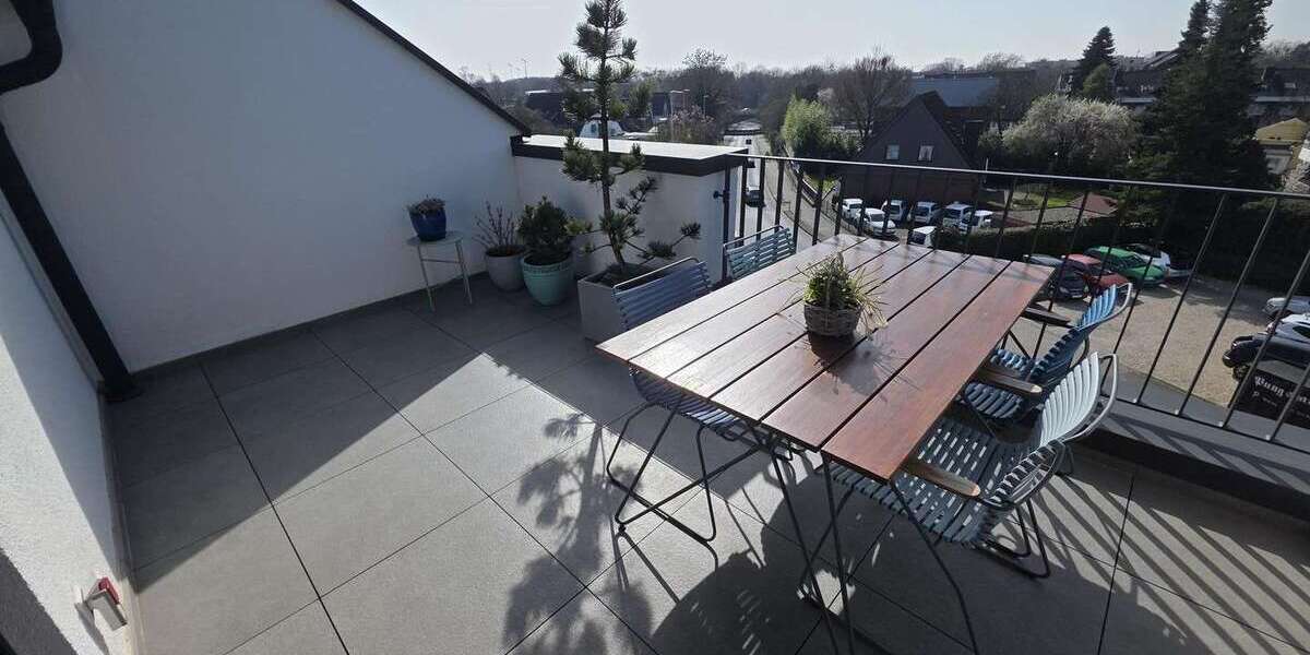 Etagenwohnung Hilden Forstbach - 4 Zimmer, 135 m&sup2;, 1.990&euro; | Angebot:25429404