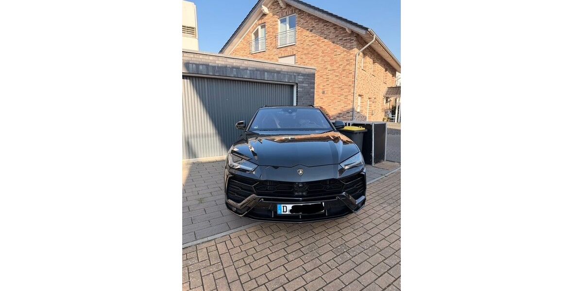 Lamborghini Urus 63.500 km 209.999 &euro; Düsseldorf 40221