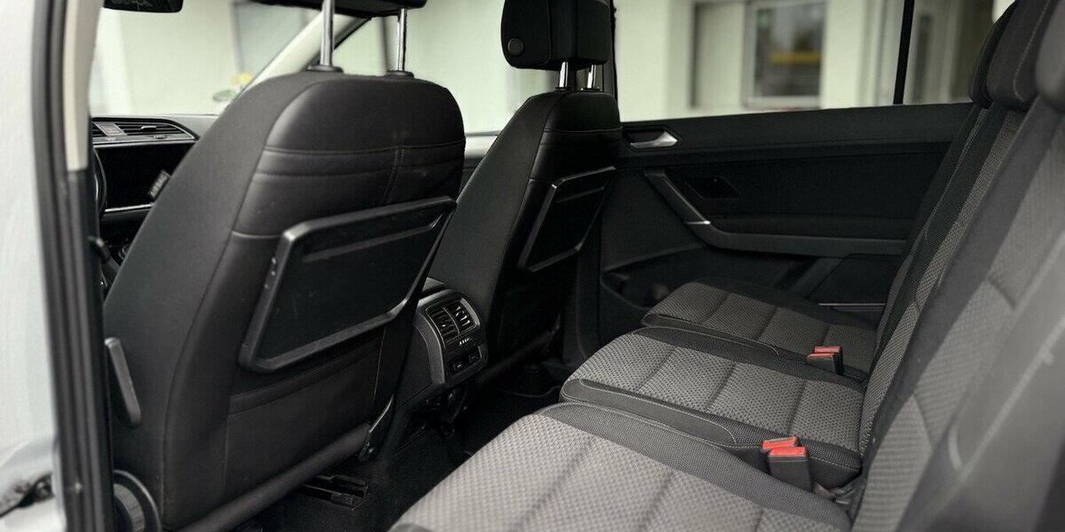 VW Touran 1.Hd / Automatik / AHK / 7 Sitze / Navi 110.000 km 23.490 &euro; Mönchengladbach 41066