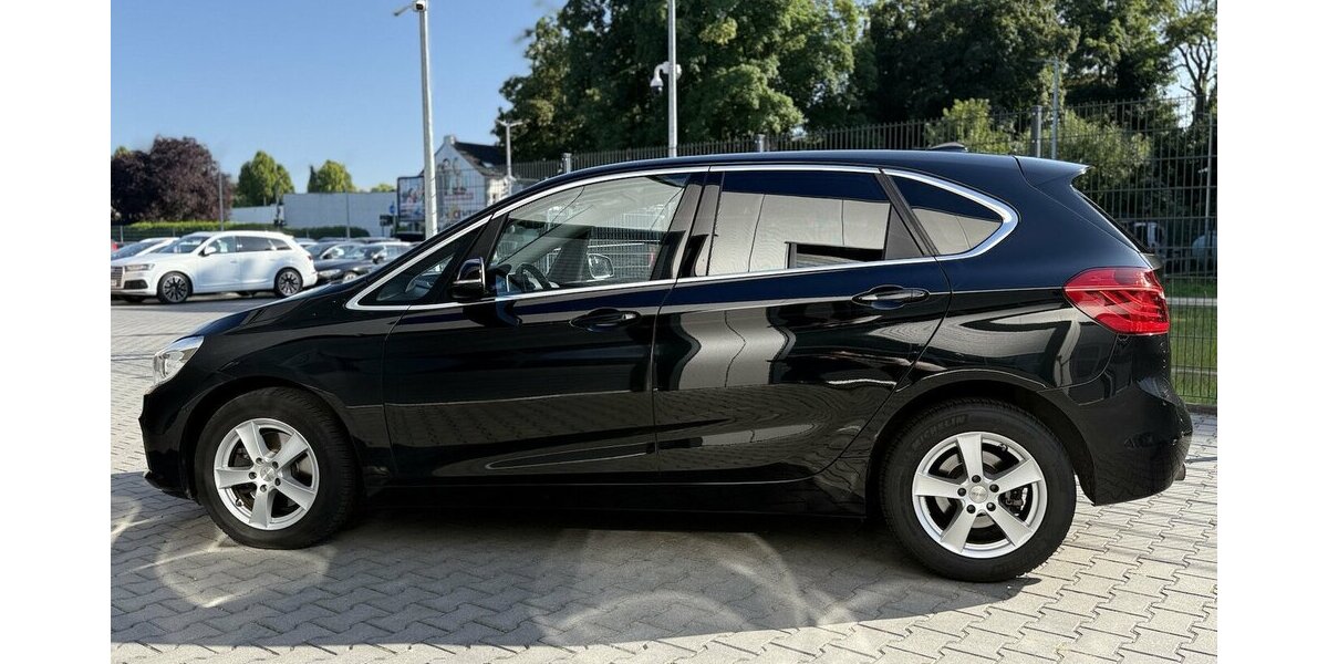 BMW 218 Active Tourer i / Advantage / PANO / Keyless 70.000 km 16.390 &euro; Mönchengladbach 41066