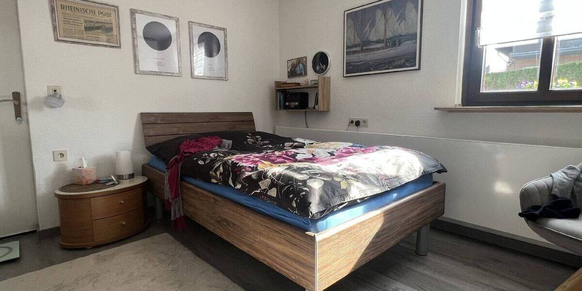 Mehrfamilienhaus, Wohnhaus Mönchengladbach-Rheindahlen Broich - 8 Zimmer, 241 m&sup2;, 359.000&euro; | Angebot:25744856