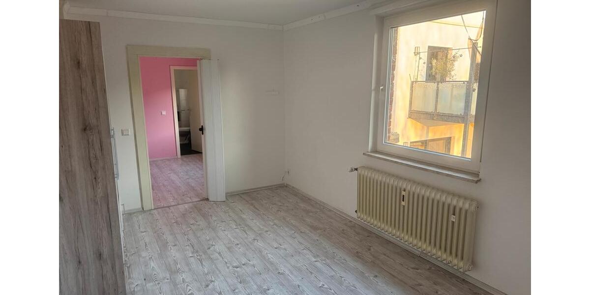 Erdgeschoßwohnung Grevenbroich - 3 Zimmer, 72 m&sup2;, 1.000&euro; | Angebot:25640107