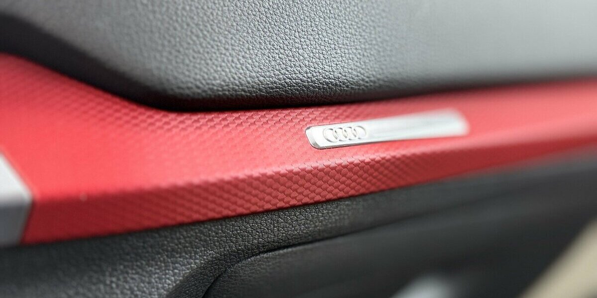 Audi Q2 35 TDI Sport / S Line / KeylessGO / AHK 55.000 km 24.680 &euro; Mönchengladbach 41066