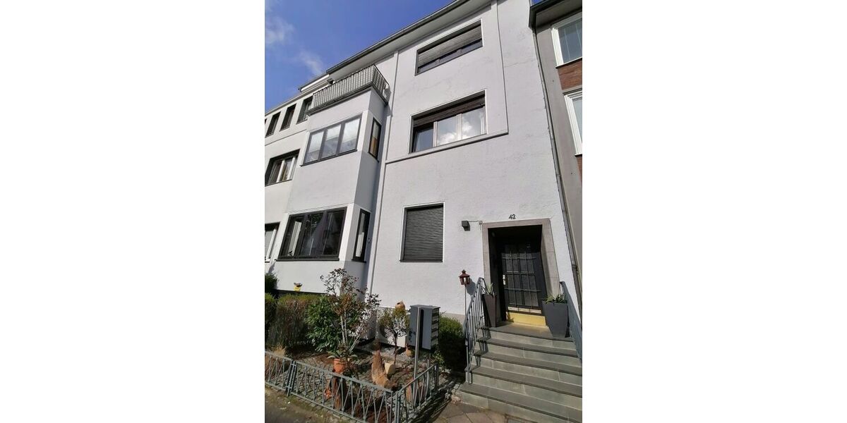 Provisionsfrei* SOFORT FREI! Rhein-nah - 2-Zm Penthouse Oberkassel - renoviert, Klimaanlage Einbauküche 55m² - Einfamilienhaus Düsseldorf Oberkassel | Angebot:25926108