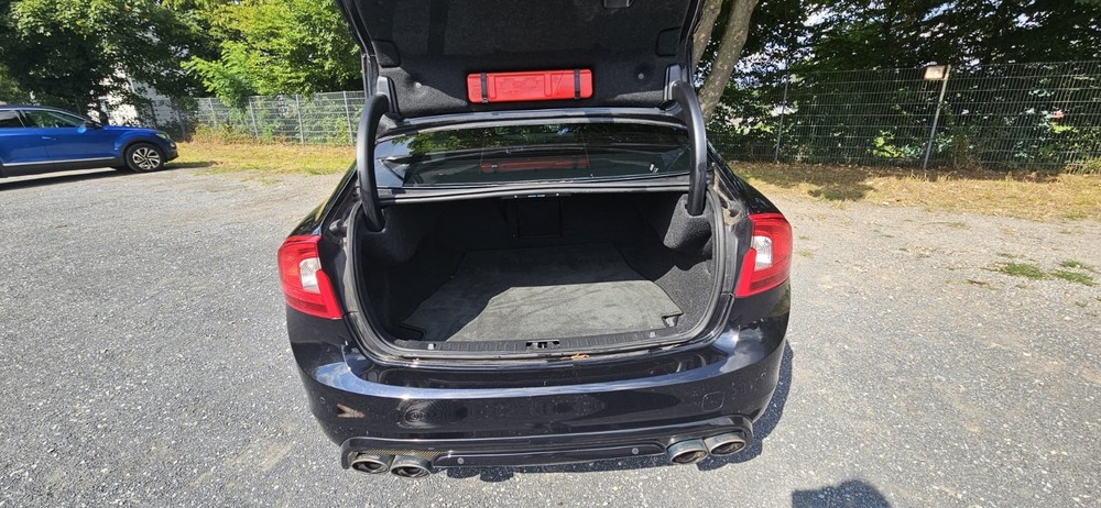 Volvo S60 222.000 km 12.500 &euro; Düsseldorf 40213