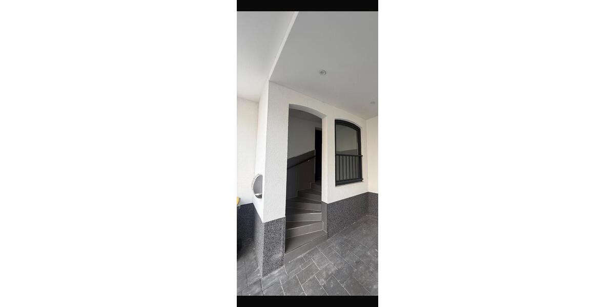 Etagenwohnung Duisburg Rheinhausen - 5 Zimmer, 180 m&sup2;, 1.300&euro; | Angebot:26516432