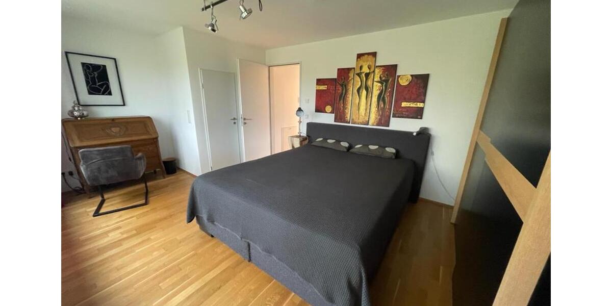 Doppelhaushälfte Düsseldorf Niederkassel - 4 Zimmer, 150 m&sup2;, 3.400&euro; | Angebot:25851866