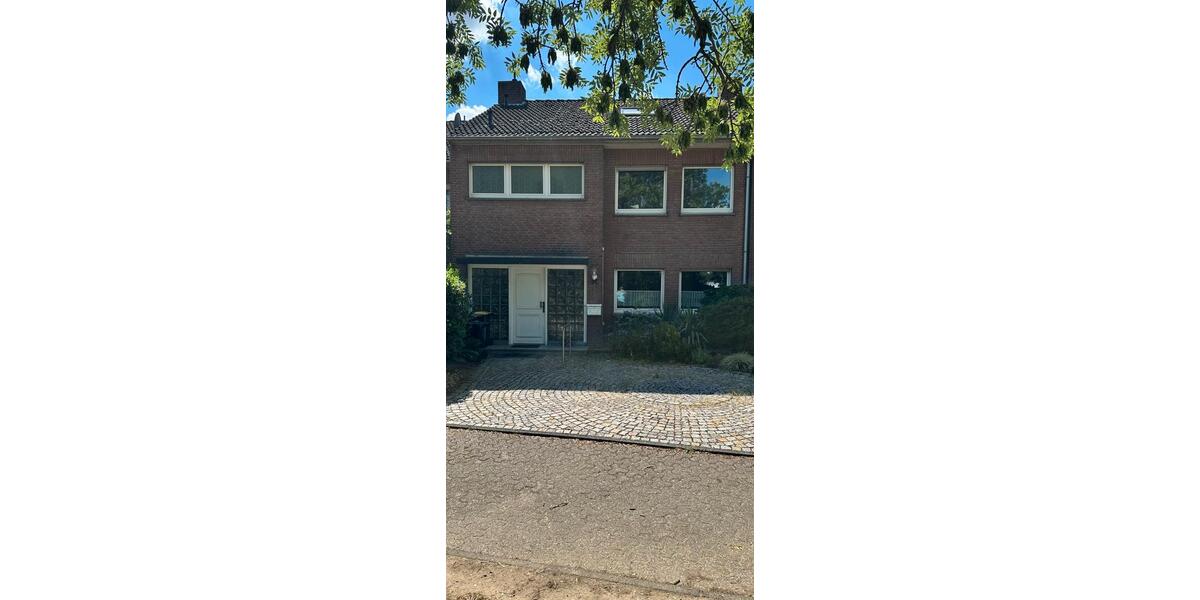 Reihenhaus Meerbusch Kierst - 5.5 Zimmer, 135 m&sup2;, 1.700&euro; | Angebot:26475248