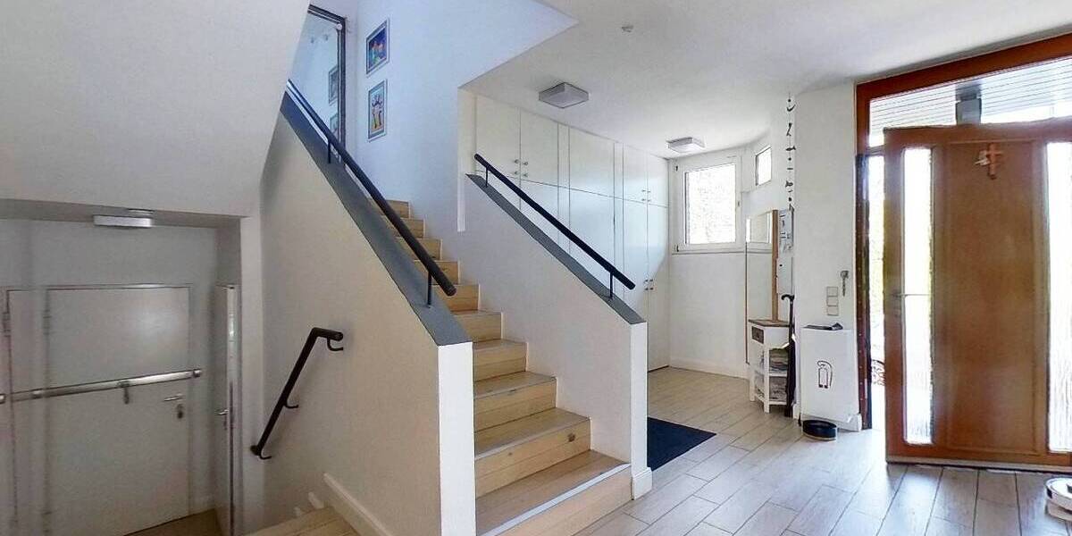Einfamilienhaus Neuss Furth-Mitte - 9 Zimmer, 302 m&sup2;, 1.250.000&euro; | Angebot:26486011