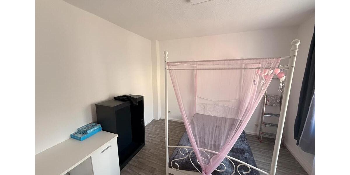 Etagenwohnung Oberhausen Alstaden - 2 Zimmer, 68 m&sup2;, 600&euro; | Angebot:26625127