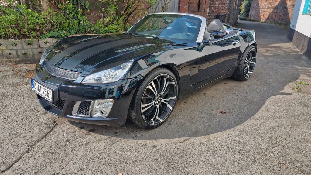 Opel GT 84.000 km 15.950 &euro; Duisburg 47259