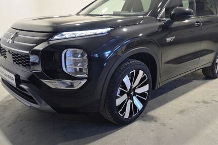 Mitsubishi Outlander 6.999 km 47.400 &euro; Mönchengladbach 41061