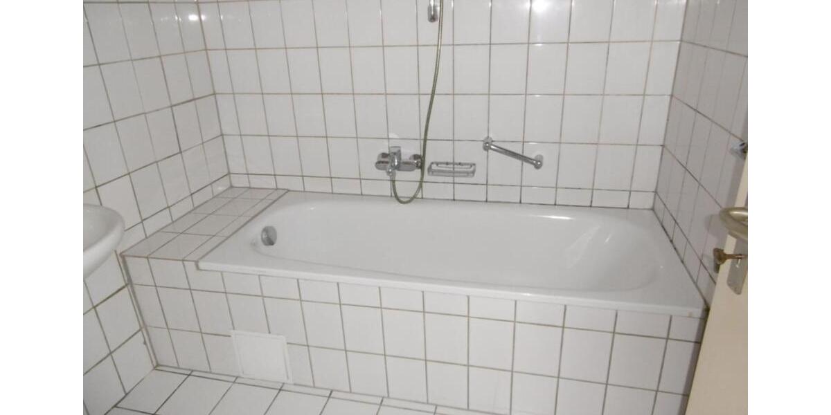 Etagenwohnung Düsseldorf Derendorf - 3 Zimmer, 97 m&sup2;, 970&euro; | Angebot:25873075