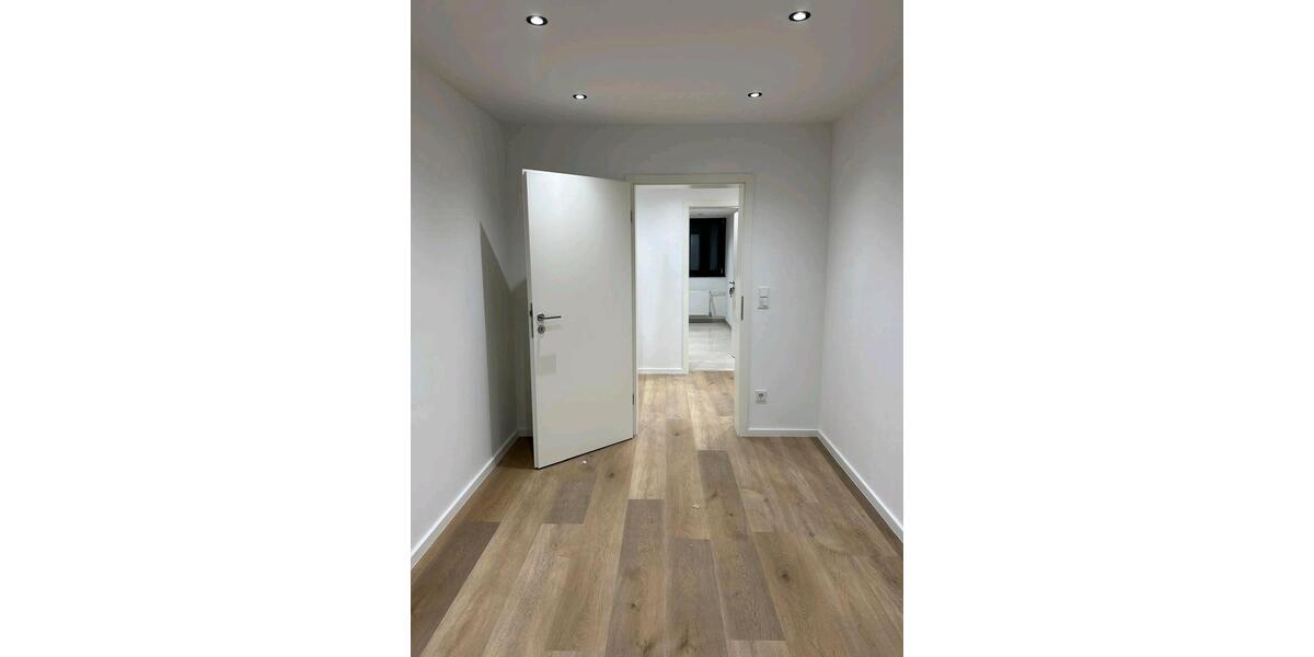 Etagenwohnung Mönchengladbach Nord - 3 Zimmer, 85 m&sup2;, 1.020&euro; | Angebot:25892832